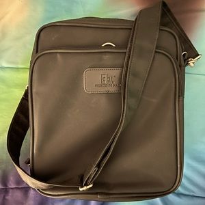 EUC Black Balistic Nylon Expandable Duffel Bag